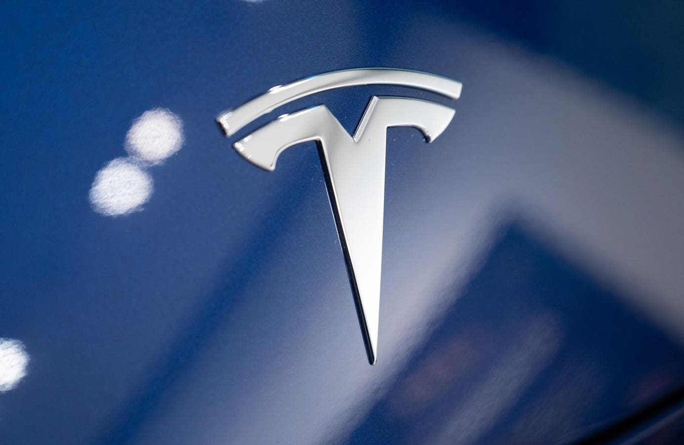 Tesla’s AI Blunders Highlight Need for Artificial Integrity