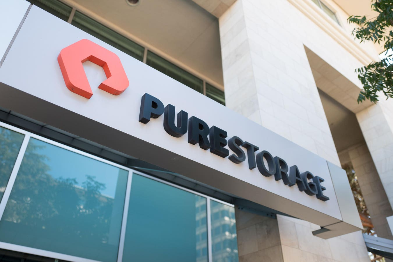 Pure Storage Unveils Groundbreaking AI Capabilities for Enterprise Storage