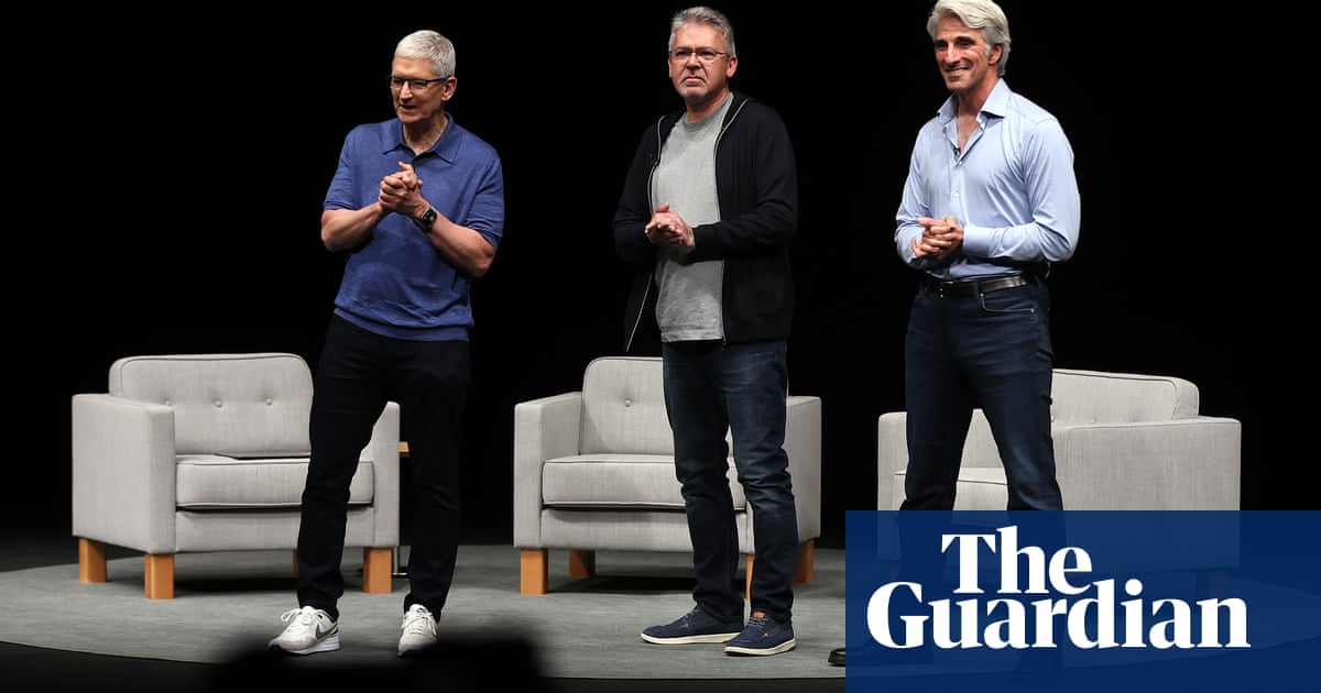 Apple Unveils AI System with Privacy Focus