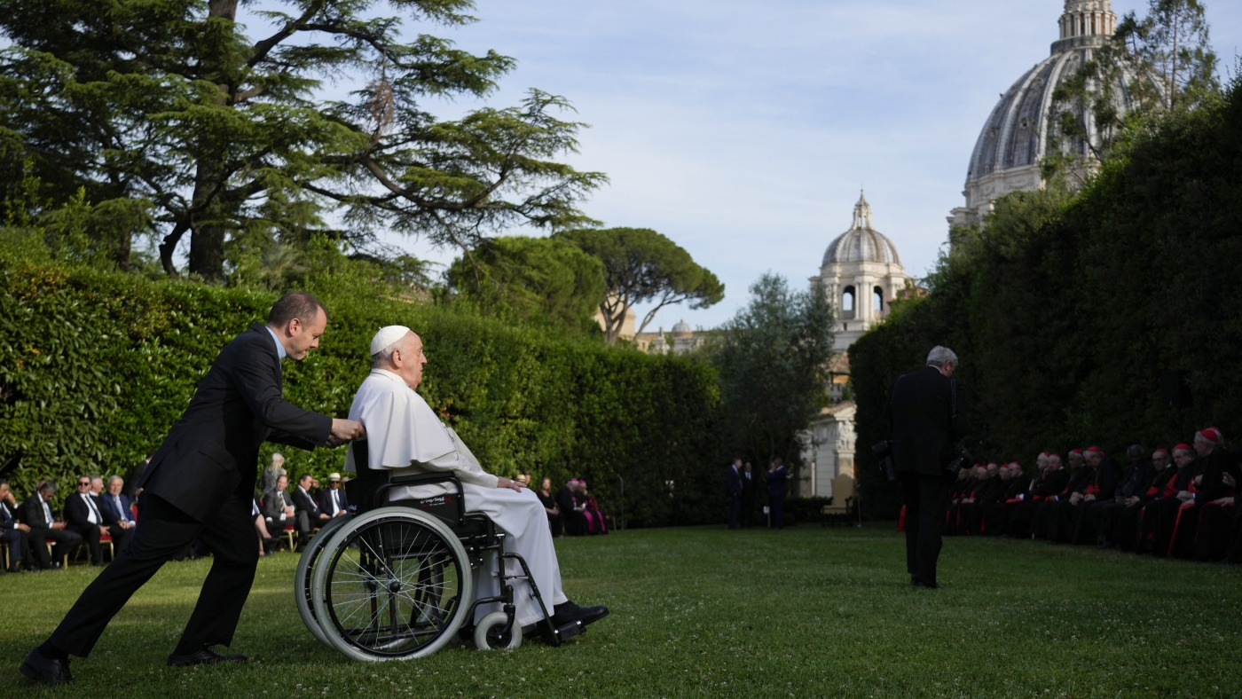 Pope Francis Weighs in on AI Ethics at G7 Summit