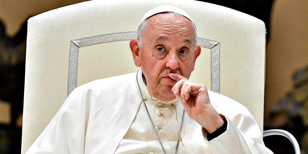 Pope Francis Warns of AI Dangers