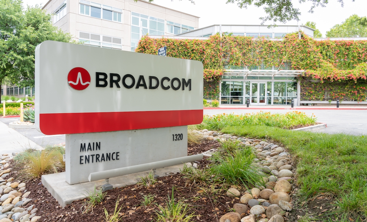 Broadcom, Oracle, and Samsung Lead the AI Chip Revolution