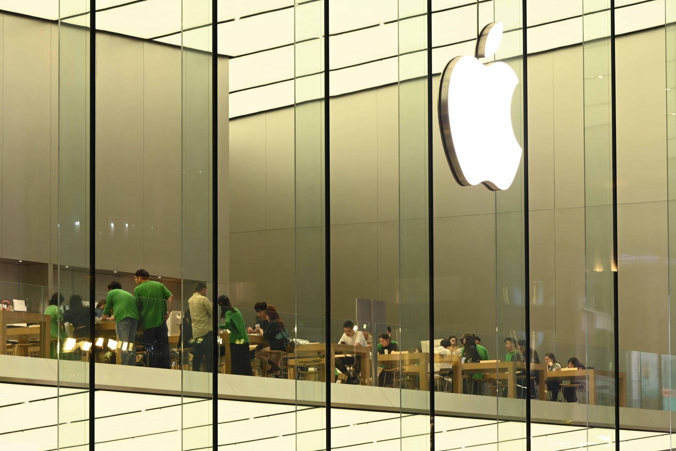 Apple’s AI Revolution Sparks Stock Surge