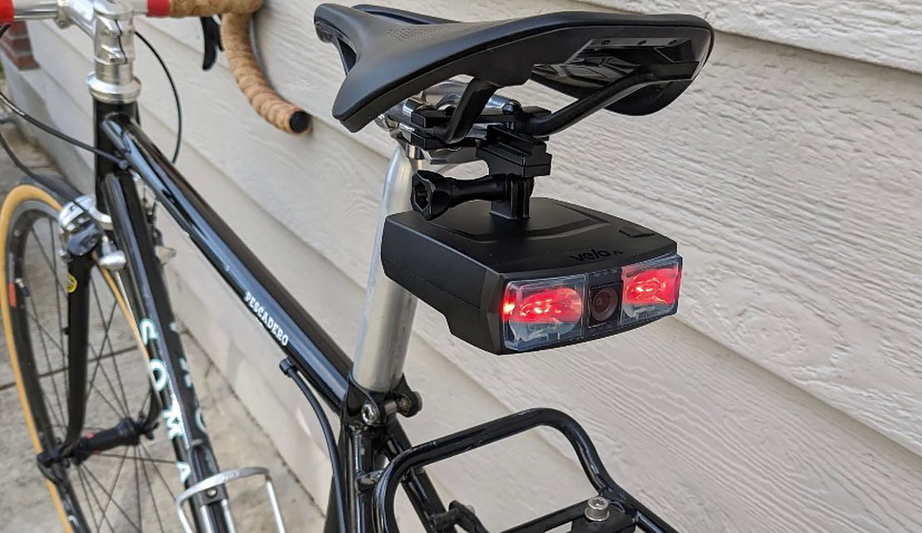 AI-Powered Bike Tail Lights Revolutionize Road Safety