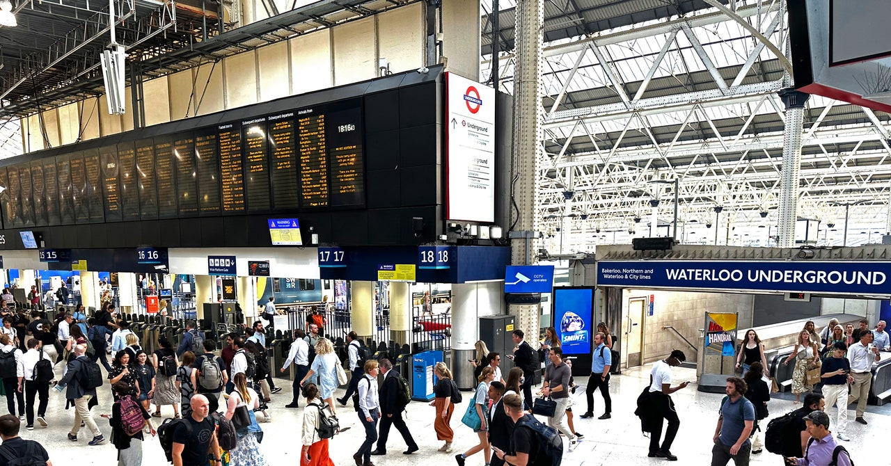 AI Surveillance at UK Train Stations Raises Privacy Concerns
