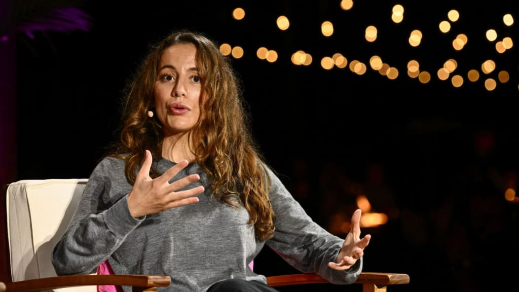 Apple’s AI Move Sparks Musk’s Ire, OpenAI Responds