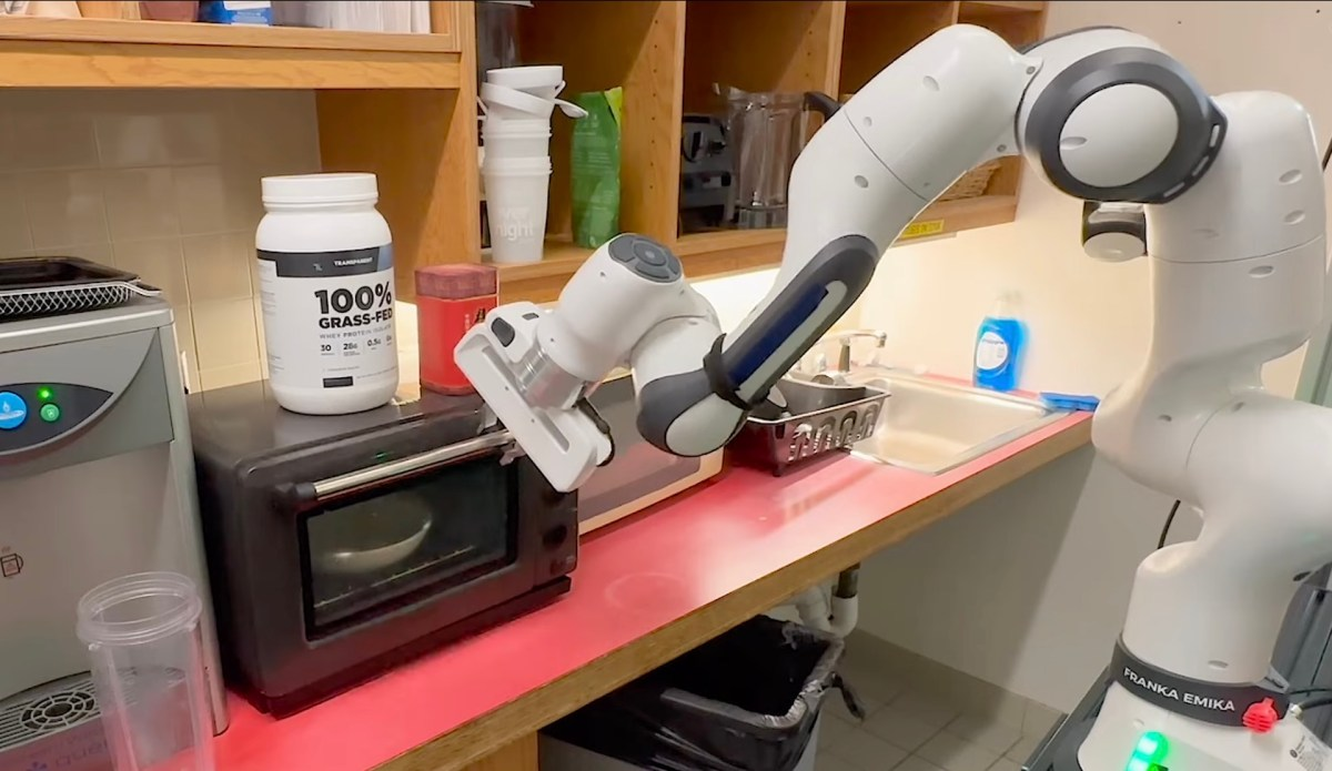 Revolutionizing Home Robot Training with iPhone Scans