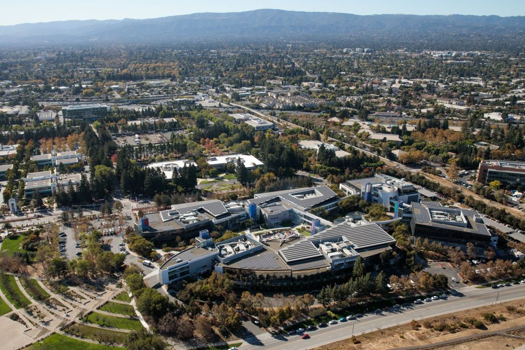 Google’s AI Boom Sparks 48% Surge in Emissions Over Five Years