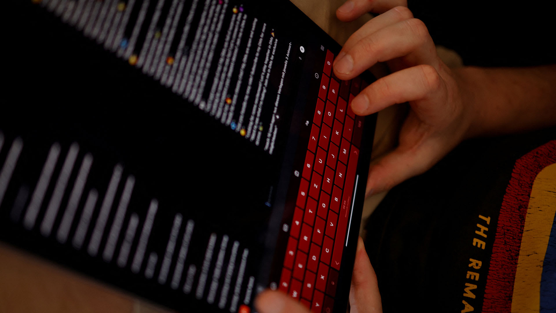 AI Chatbots Secretly Flirt with OnlyFans Subscribers