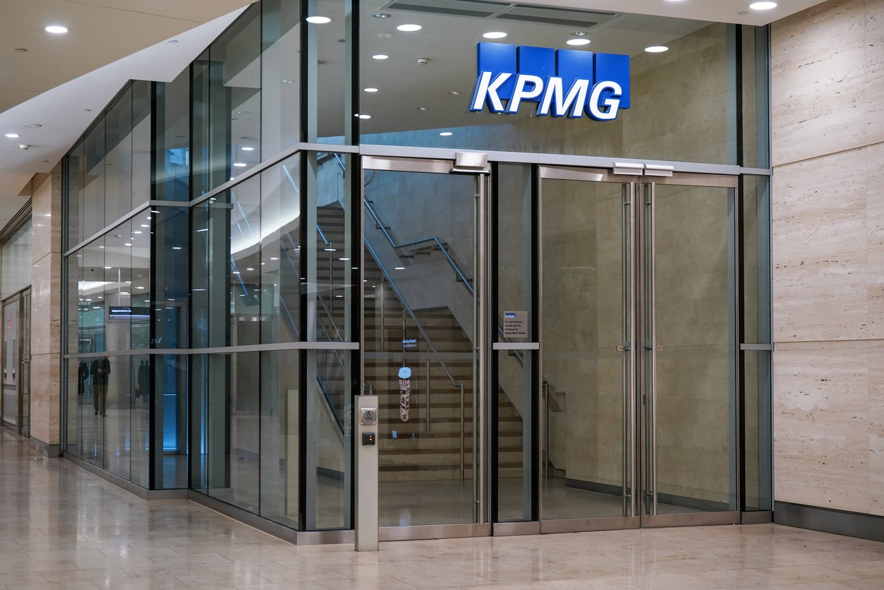 KPMG Integrates AI into Audit System to Boost Quality and Efficiency