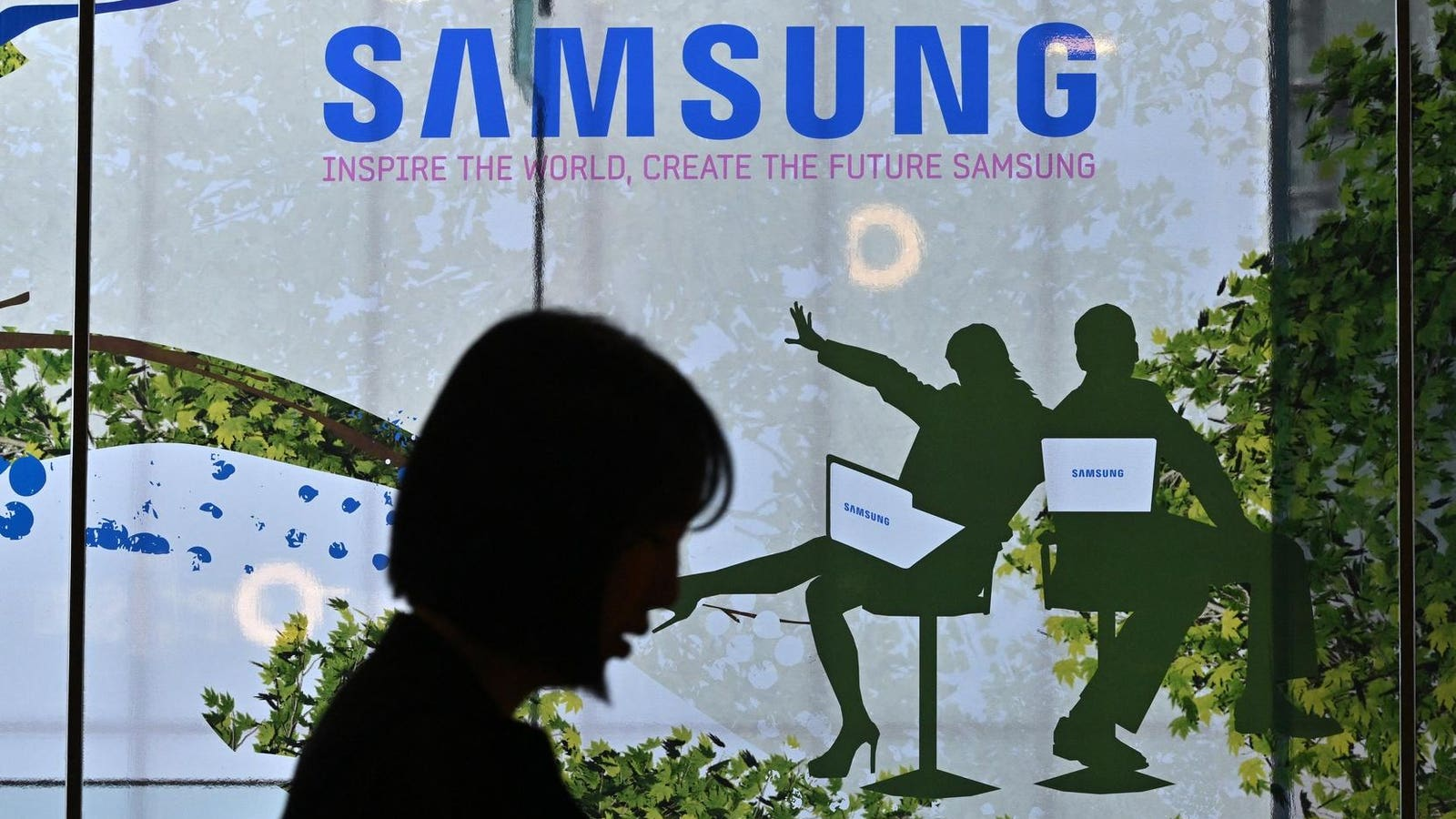 Samsung Shares Soar to Three-Year High Amid AI-Driven Profit Surge