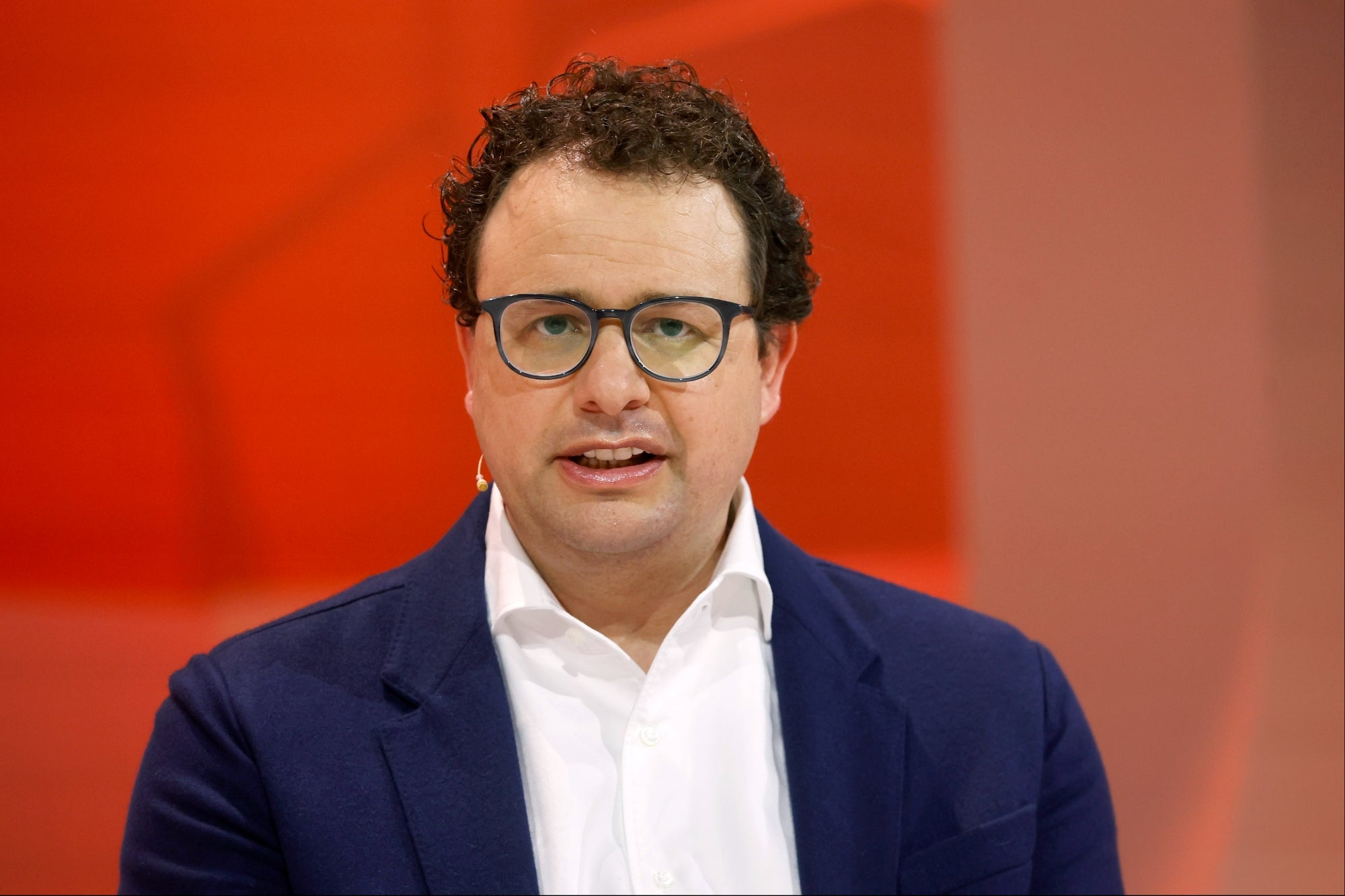 AI Development Costs Skyrocket, Limiting Startup Competition