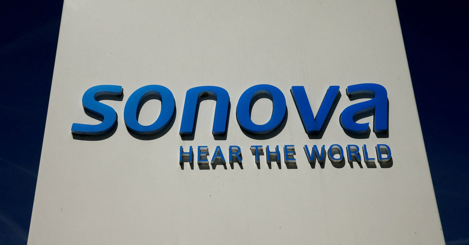 Sonova Unveils AI-Powered Hearing Aid, Shares Jump 5%