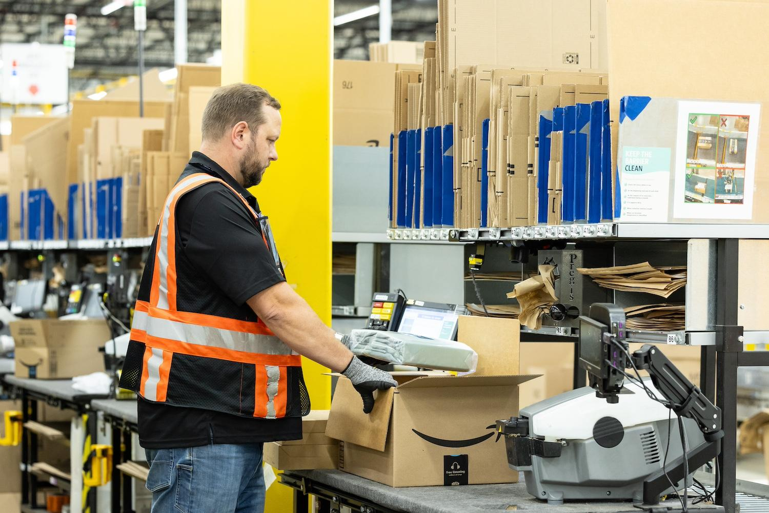 AI Optimizes Amazon’s Packaging for Sustainability