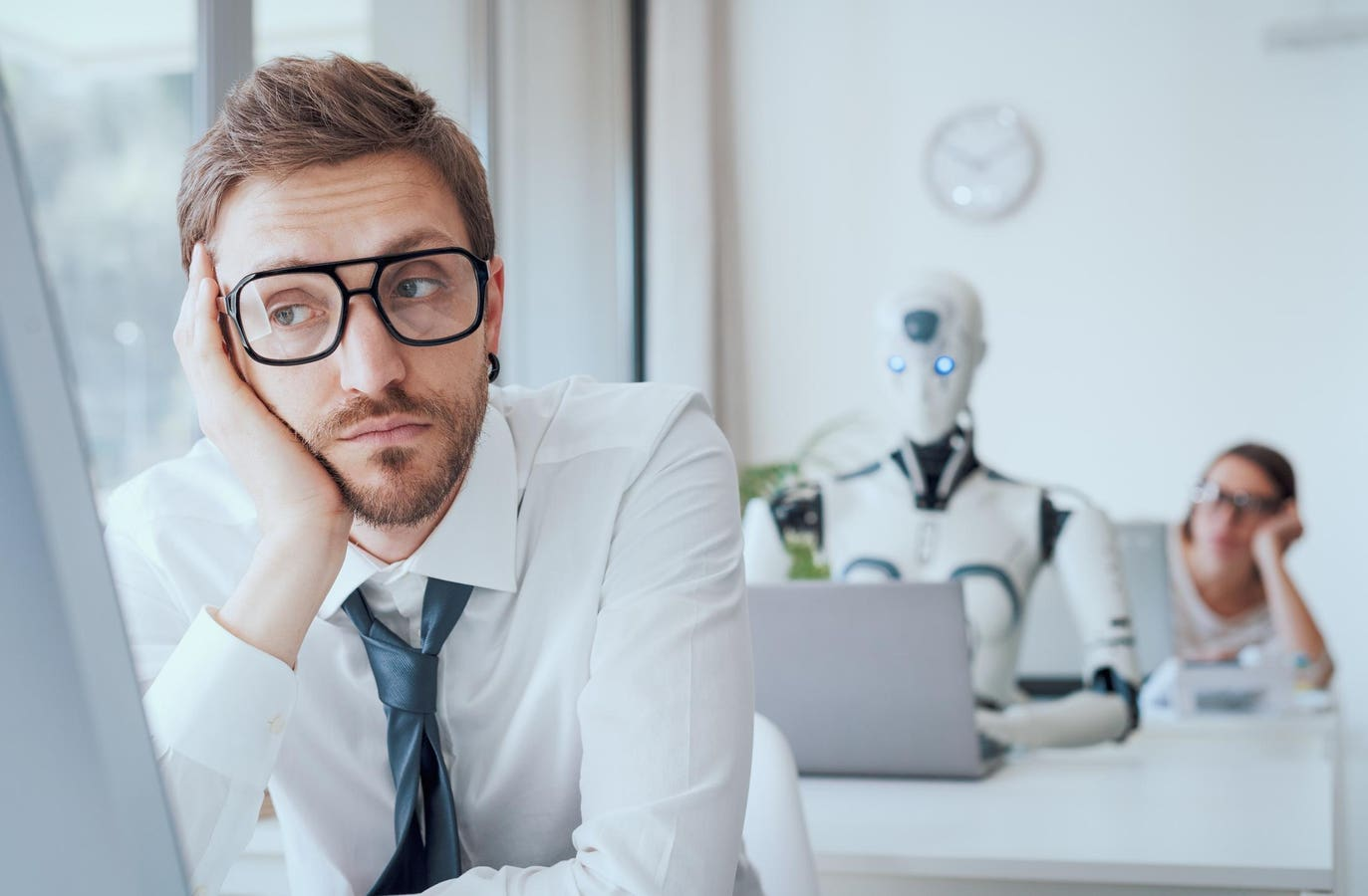 AI’s Workplace Impact – Bridging the Gap Between Leaders and Employees