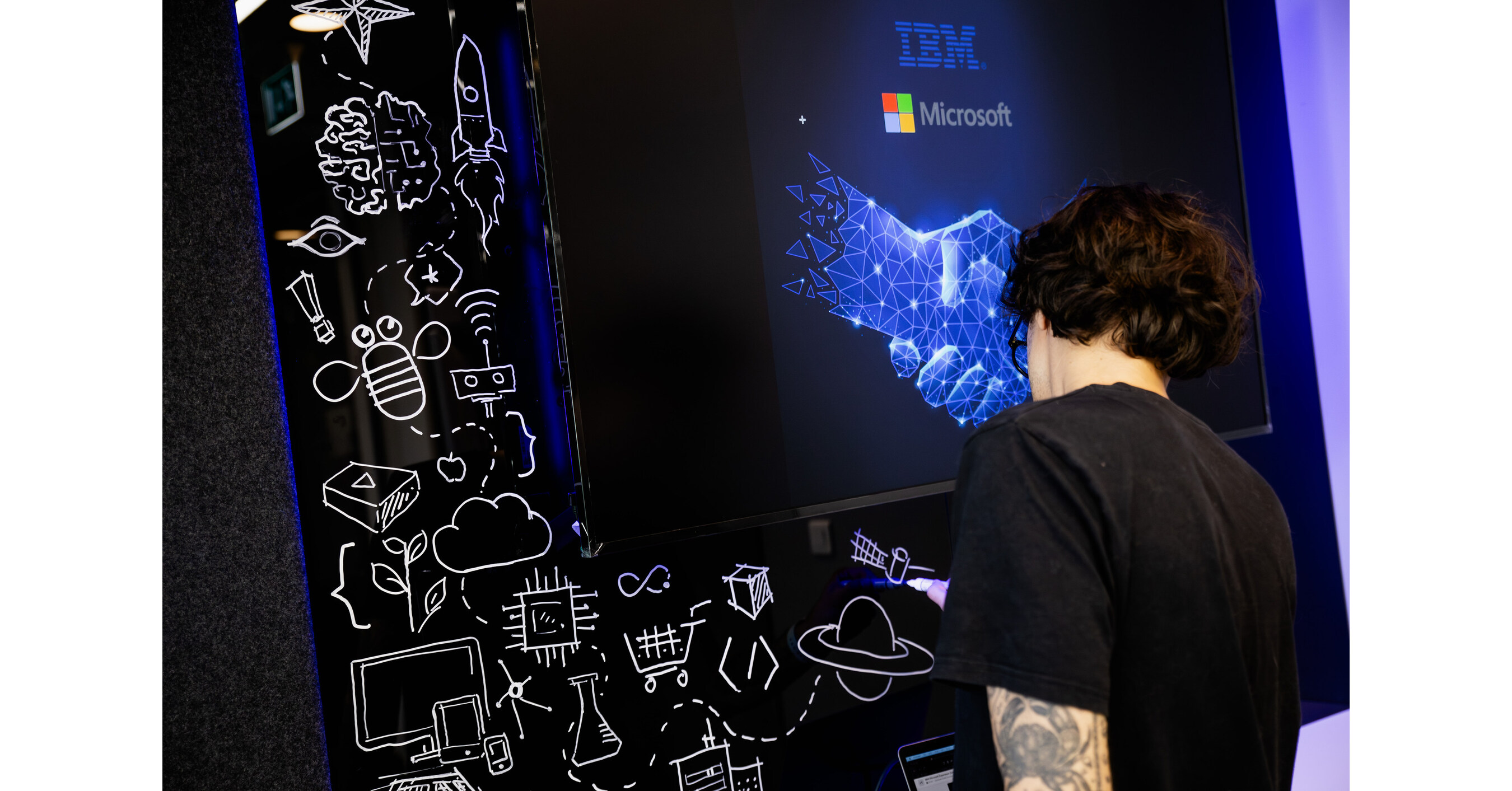 New IBM-Microsoft Experience Zones Open to Drive AI and Cloud Innovation