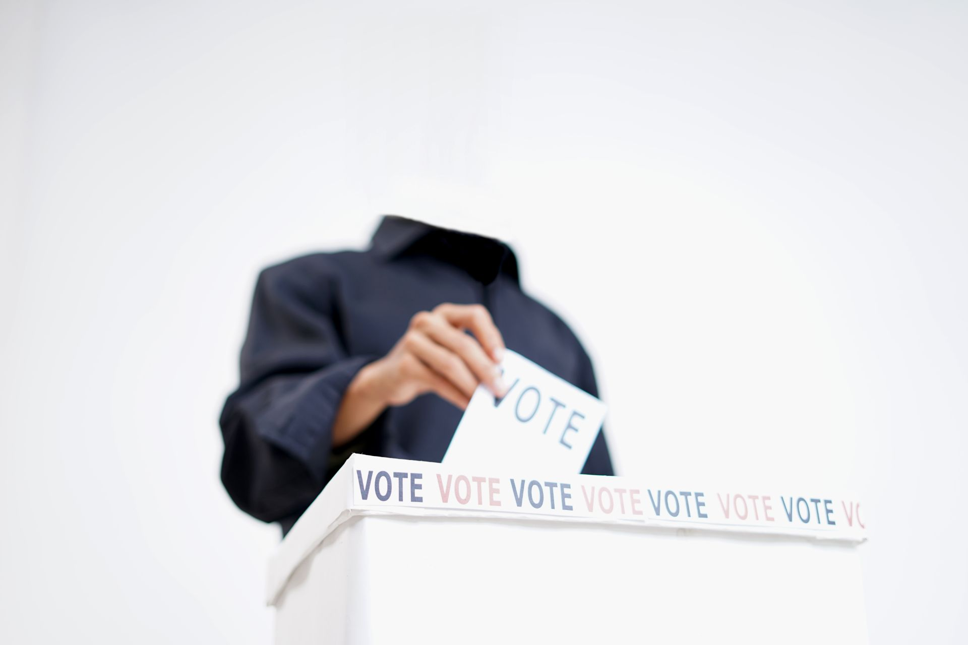 Navigating the Double-Edged Sword of Generative AI in Elections