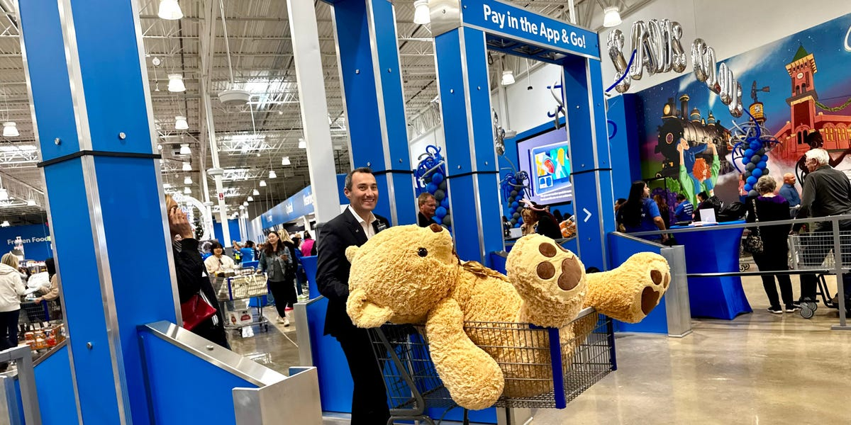 Walmart’s Sam’s Club Launches High-Tech Store Without Checkout Lanes