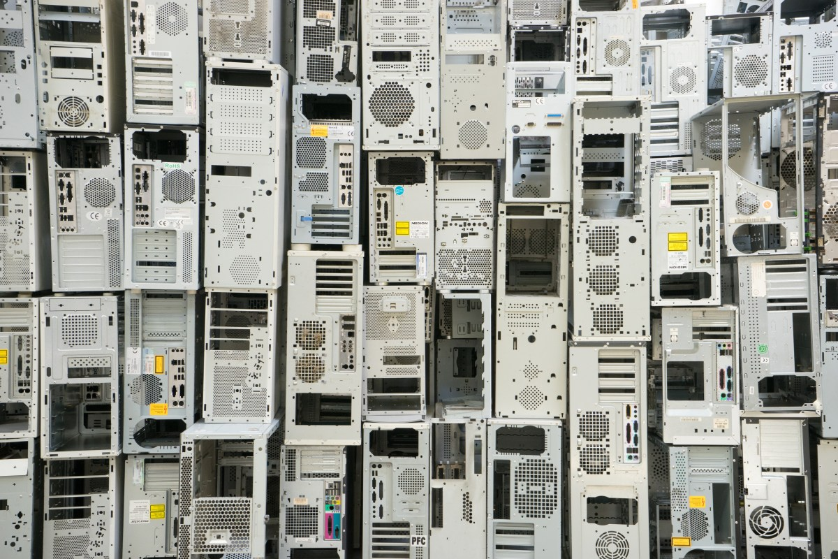 AI’s E-Waste Crisis – Projected 10 Billion iPhones Worth by 2030