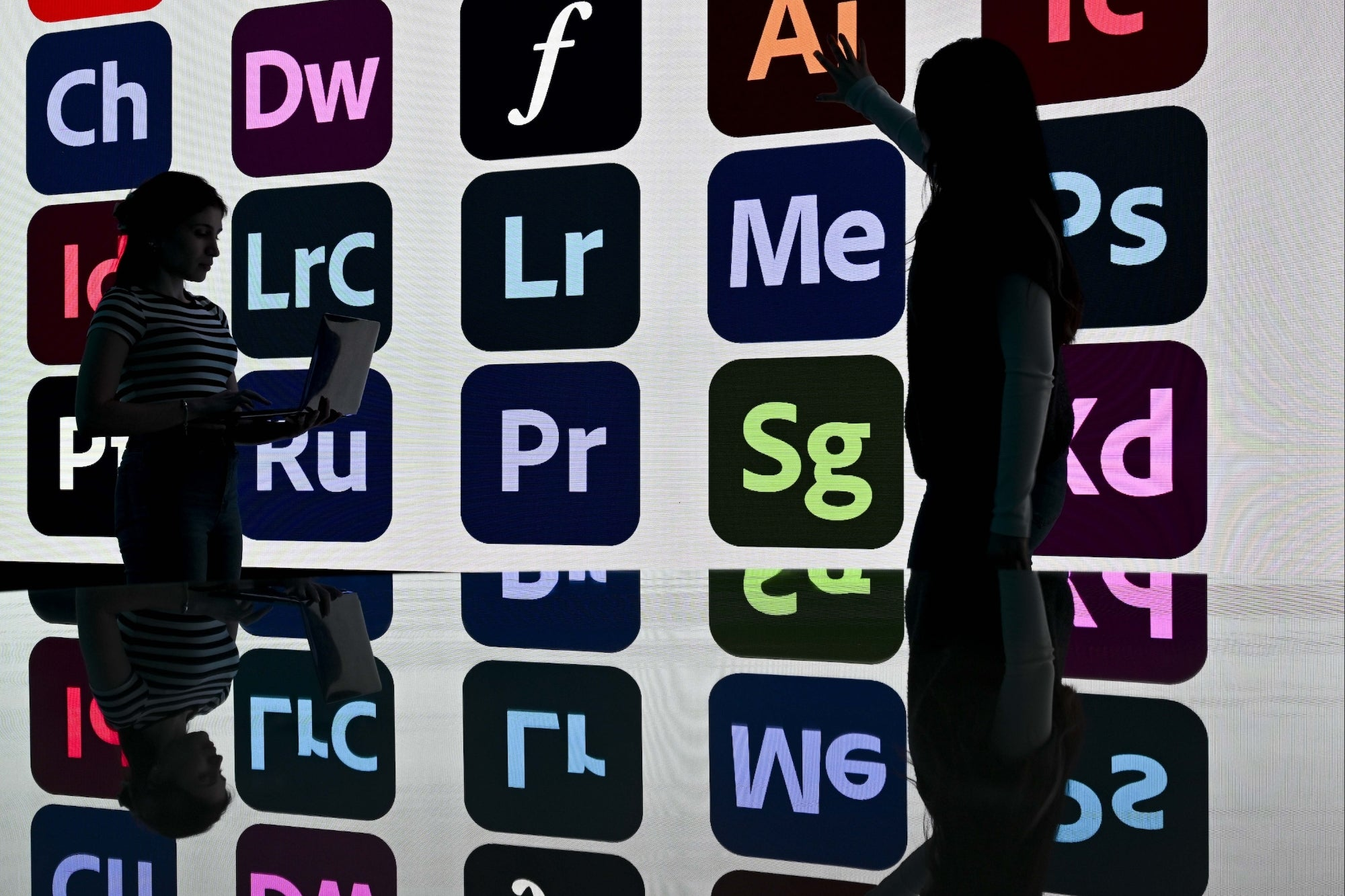 AI Enhancements in Adobe Creative Cloud Spark Debate