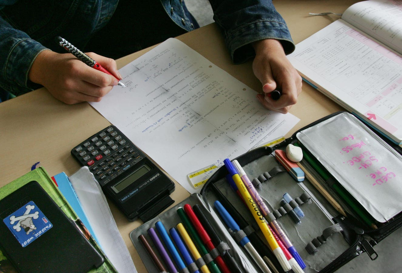 AI Students Take on Math – Evaluating Learning Models in Education