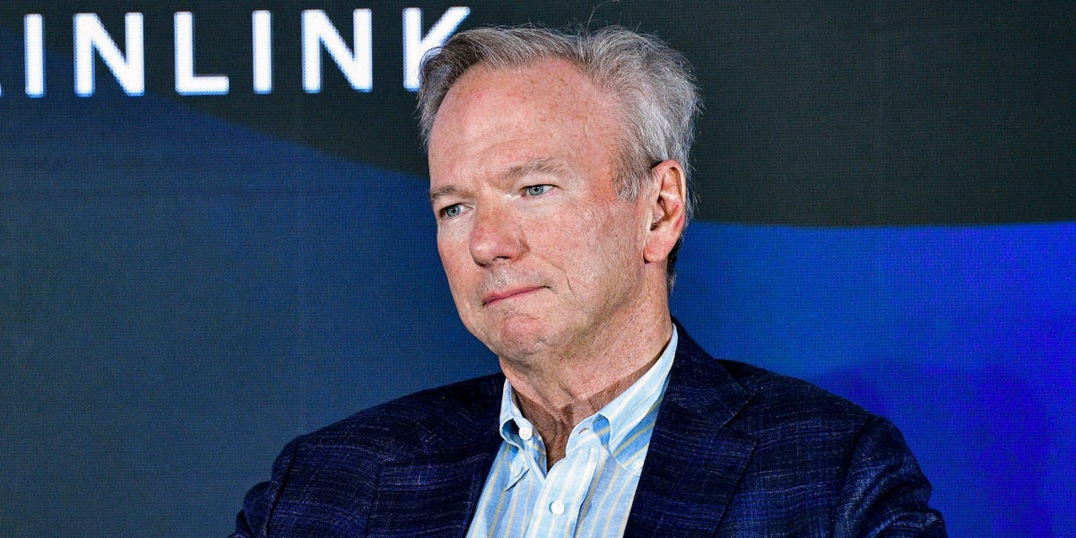 AI Dating Dangers – Eric Schmidt Warns of Increased Loneliness