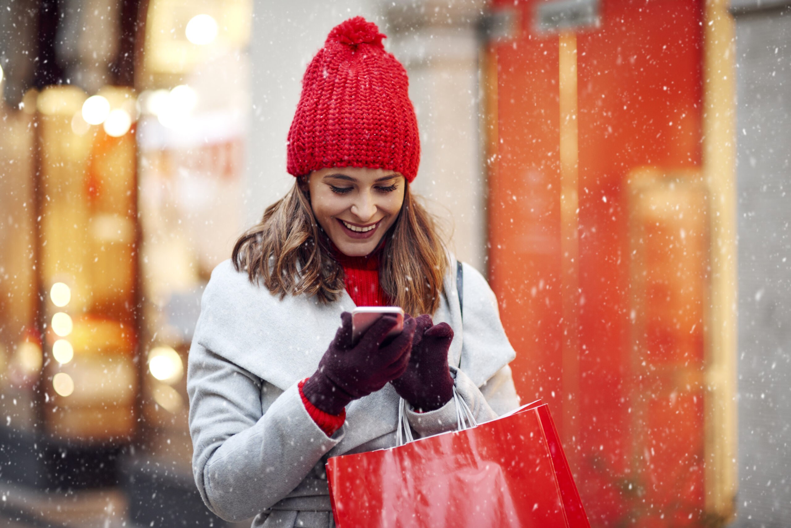 Google Lens Gets Holiday Boost with Smart Shopping Features