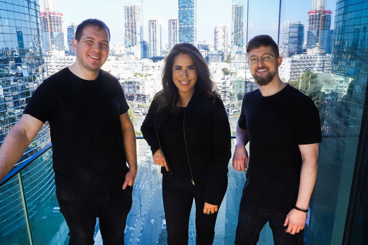 Wiz Expands Cloud Security Reach with $450 Million Dazz Acquisition