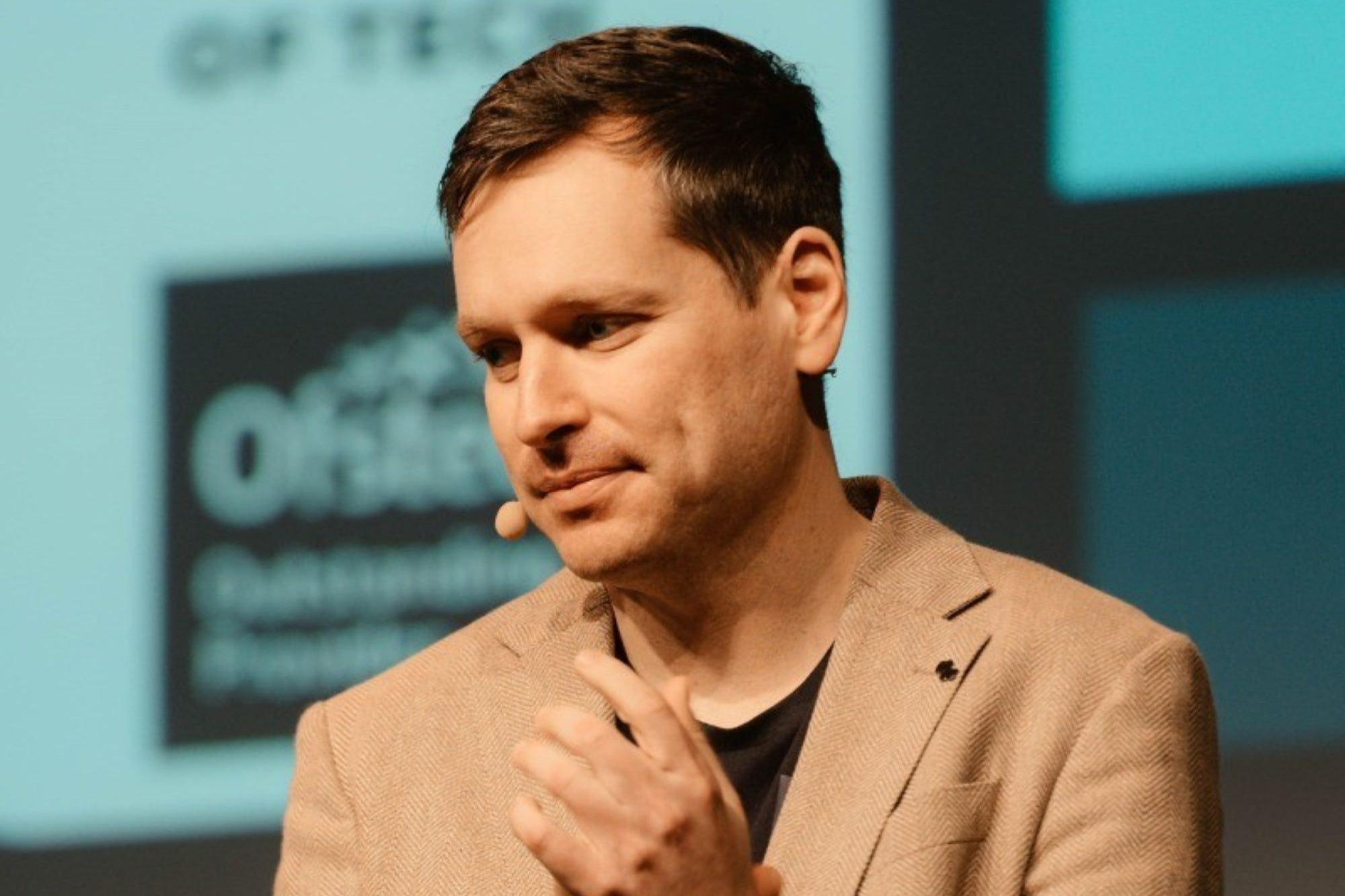 AI – The Future of Work and Customer Experience