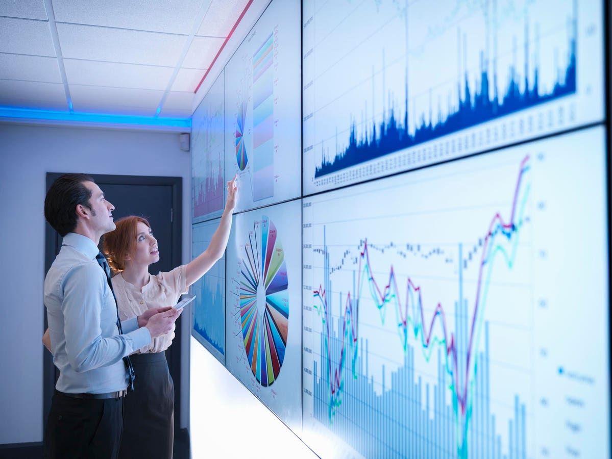 Understanding and Preventing AI Hallucinations – Techniques That Work