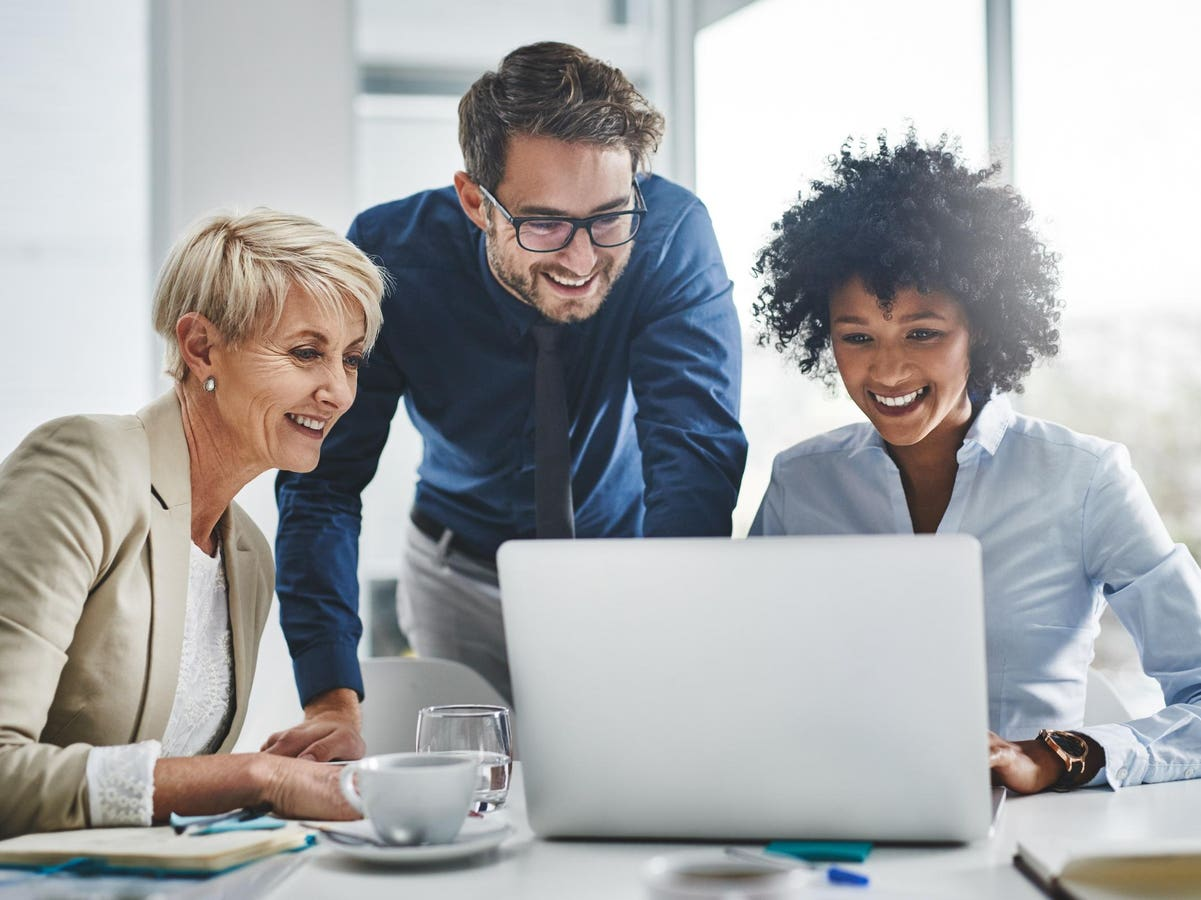 Use AI to Transform Your New Year’s Resolutions into Reality