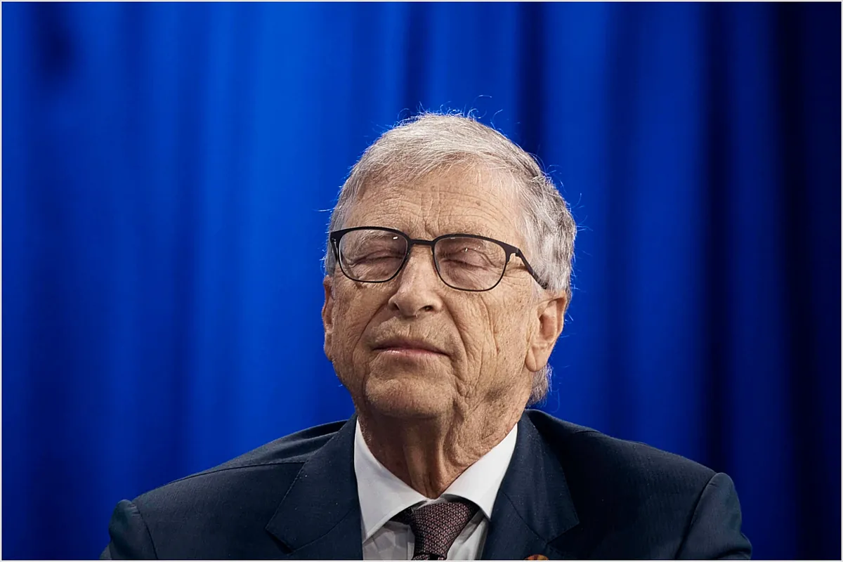 The Double-Edged Sword of Artificial Intelligence According to Bill Gates