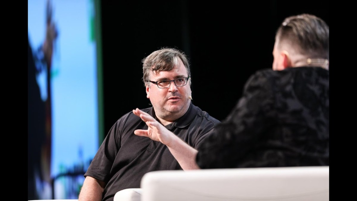 What AI Can Do for Us – Insights from Reid Hoffman’s Superagency