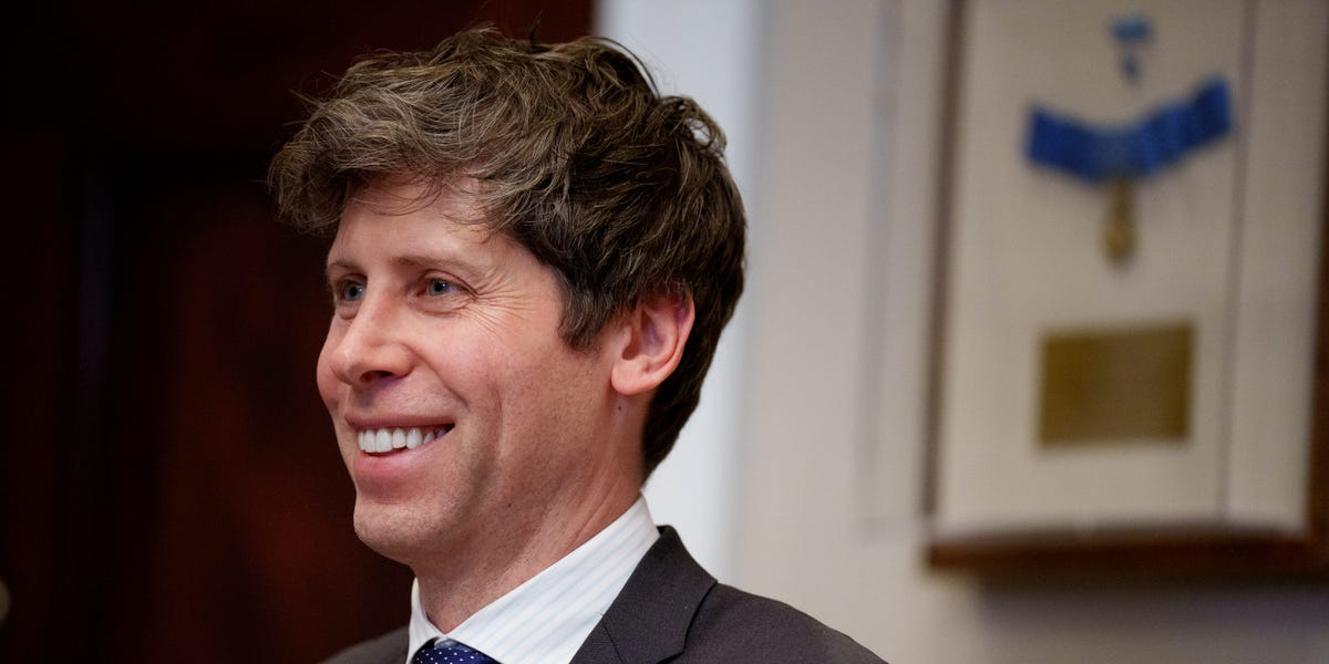 DeepSeek Disrupts AI – OpenAI’s Shift Towards Open-Source Models