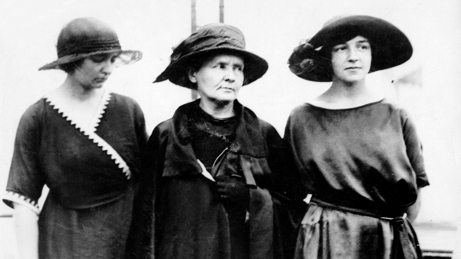 Exploring the Intersection of AI and Computational Biology