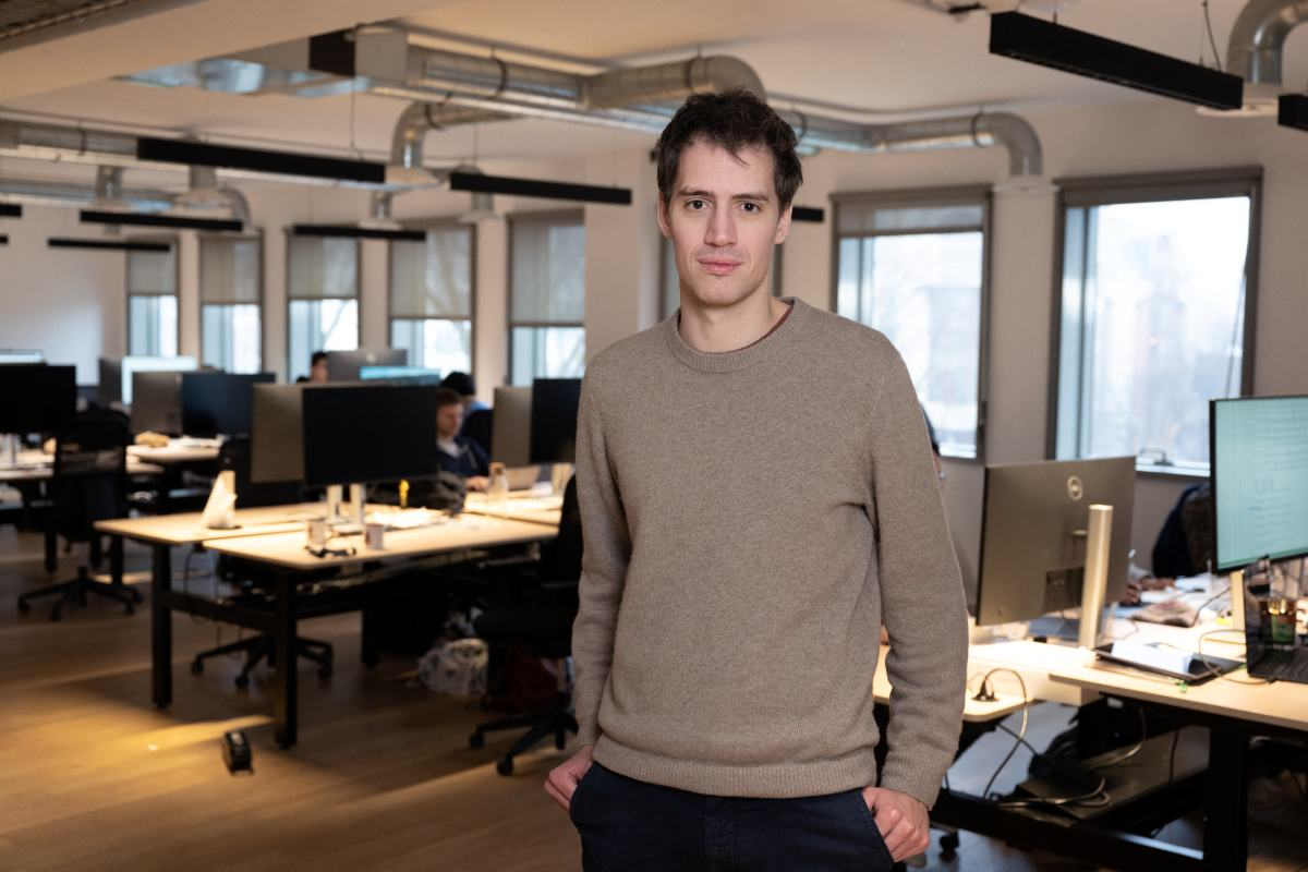 Mistral Launches Mobile App and Pro Tier for AI Assistant Le Chat