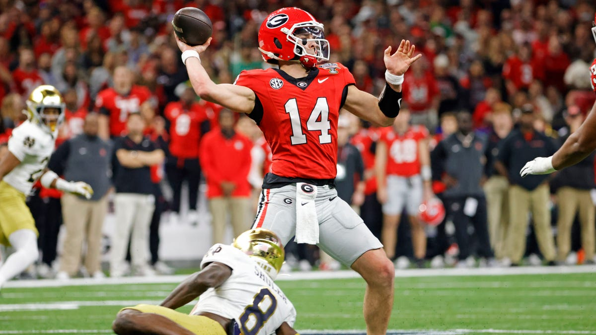Innovative AI Proposes New Formats for College Football Playoff
