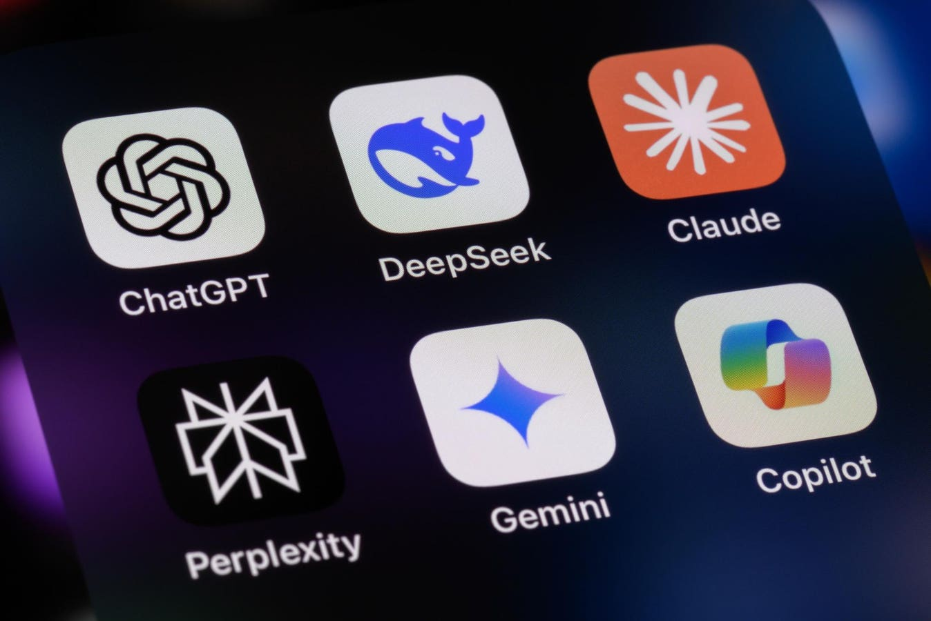 DeepSeek Dominates AI Assistant Market Amid Controversy and Concerns