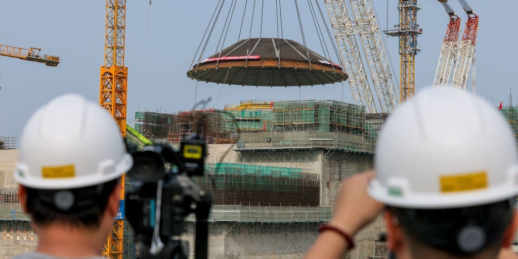 Big Tech’s Nuclear Bet – Exploring Small Modular Reactors for AI Energy