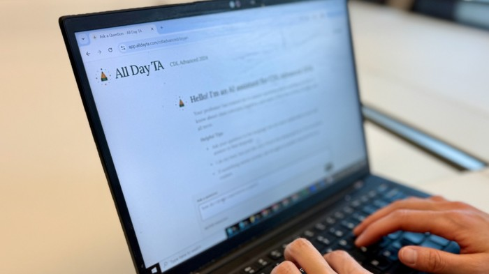 AI Revolutionizes Business Education – The Rise of Intelligent Assistants