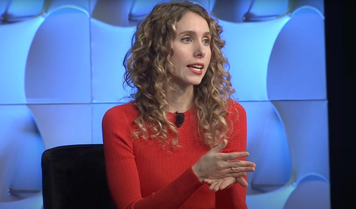 AI Companions – Enhancing Connections or Replacing Them?