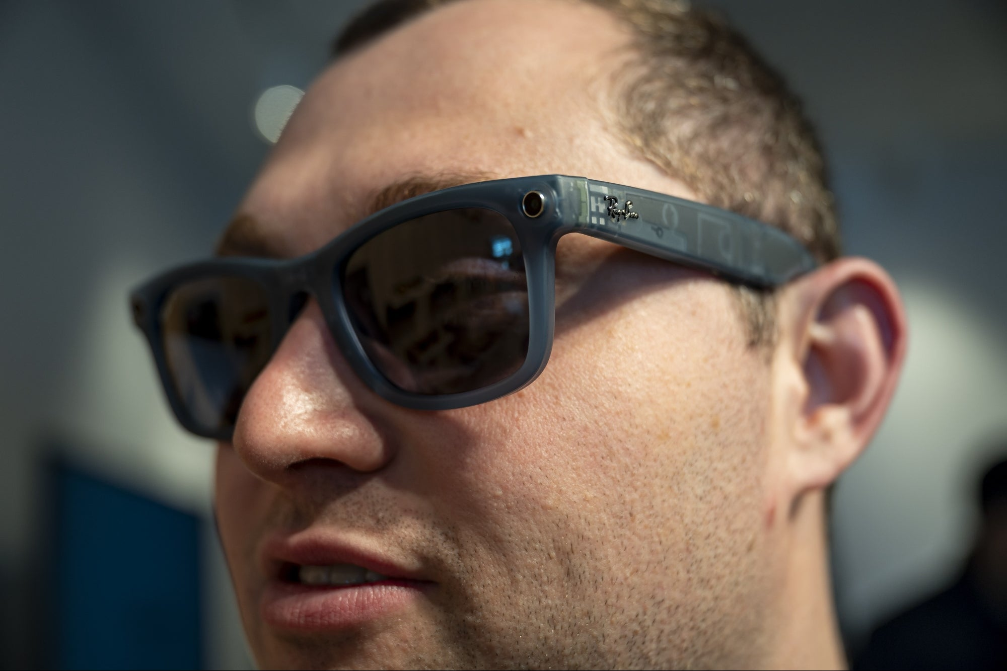 Apple’s Smart Glasses Set to Compete with Meta’s Success