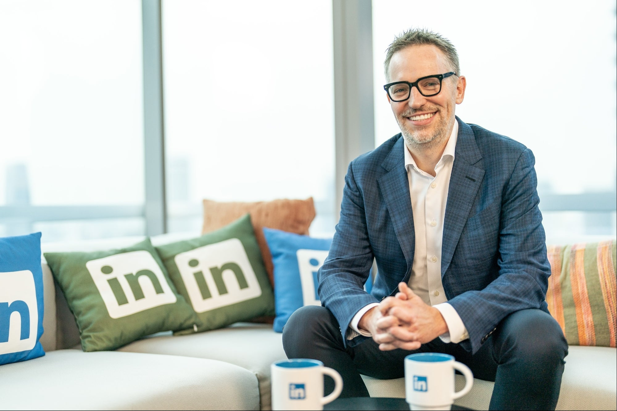 LinkedIn’s AI Tool Struggles to Gain Popularity Among Users