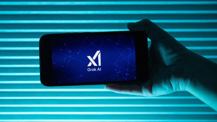 Elon Musk’s xAI Launches $300M Share Sale Amid Business Restructuring