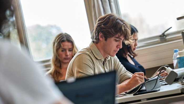 Evolving Finance Education – Bridging Data and Decision-Making