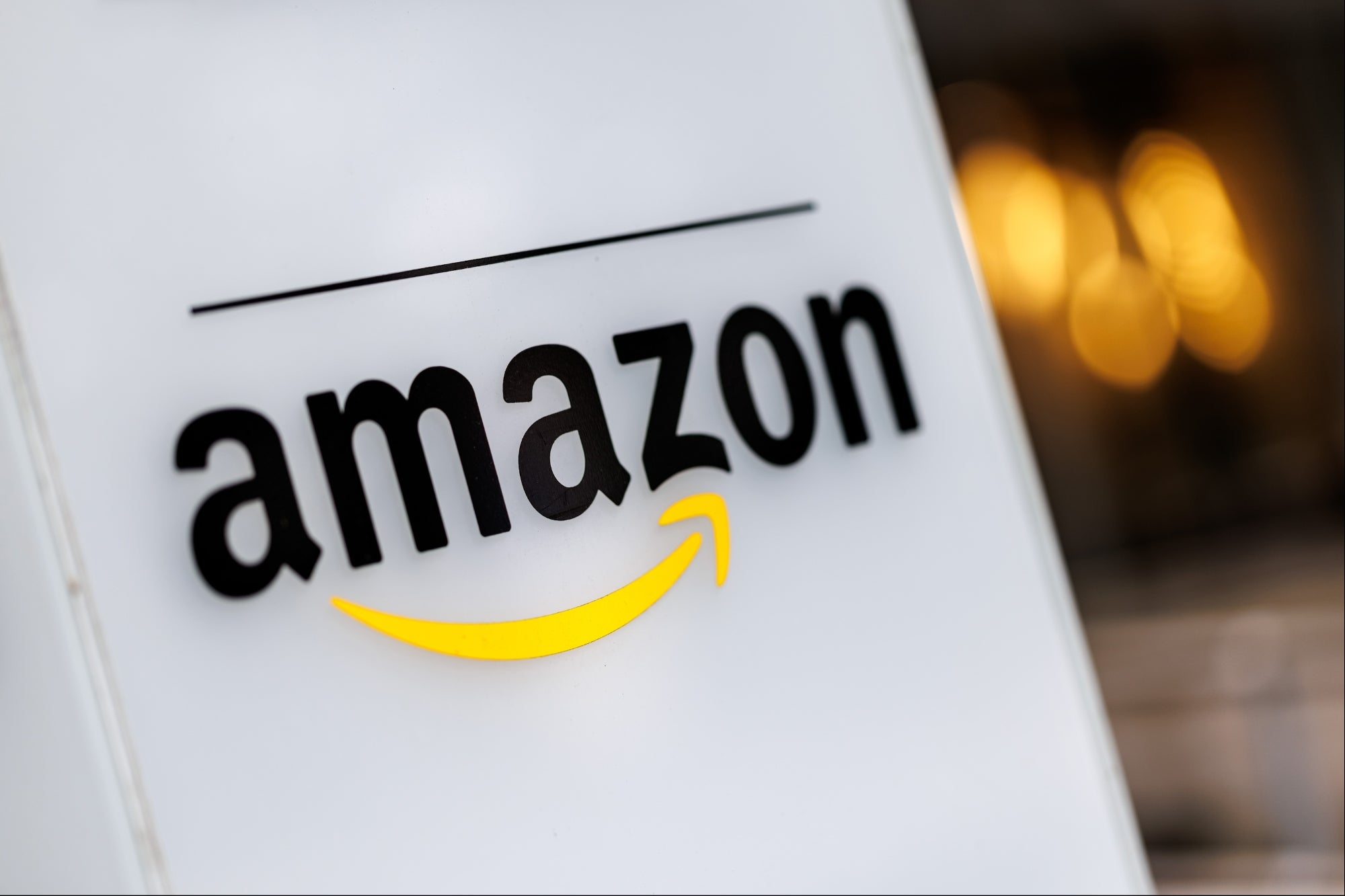 Amazon’s Bold Move – Acquiring Bee to Enter AI Wearables Market