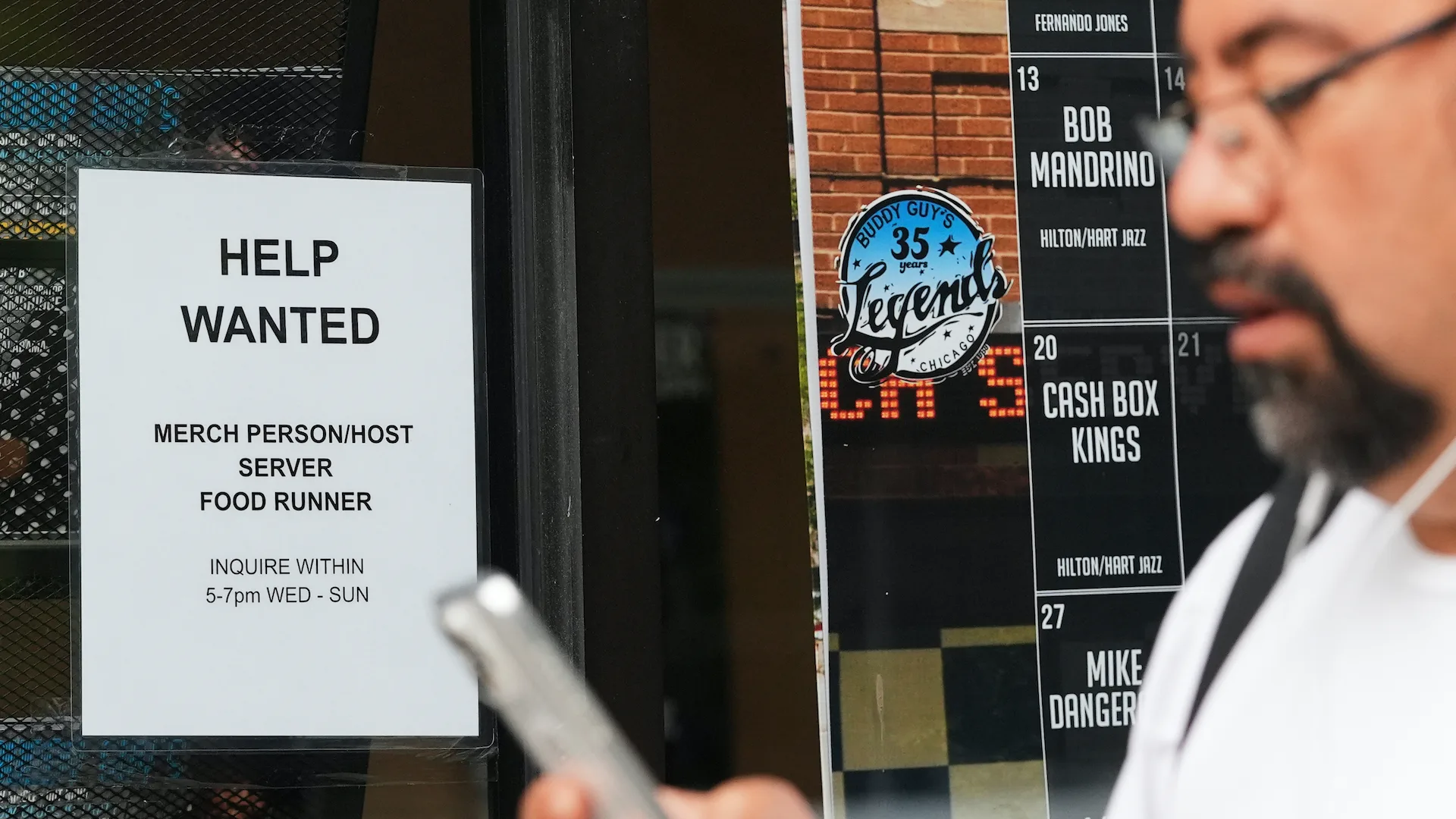 Tech Job Market Faces AI-Driven Challenges and Opportunities