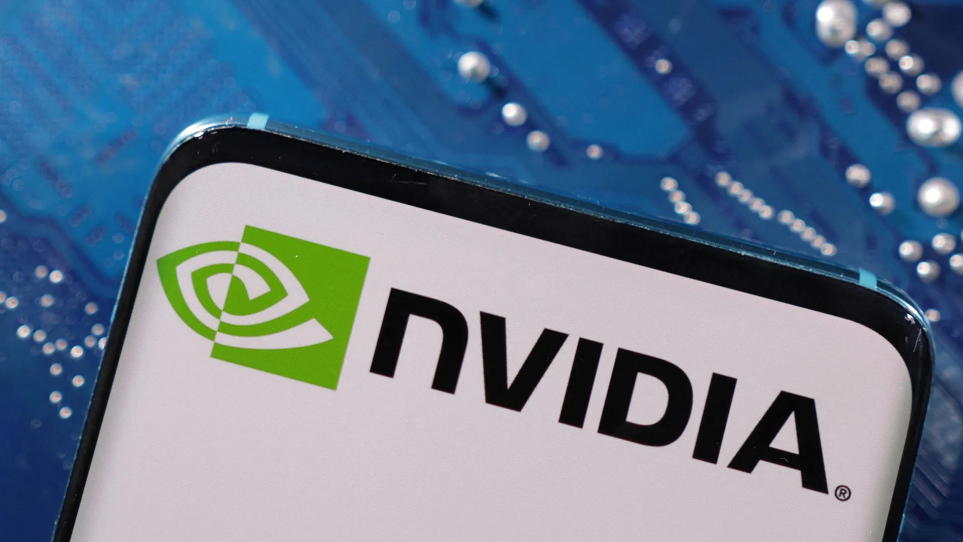 Nvidia Resumes China Chip Sales Amid Regulatory Rollercoaster