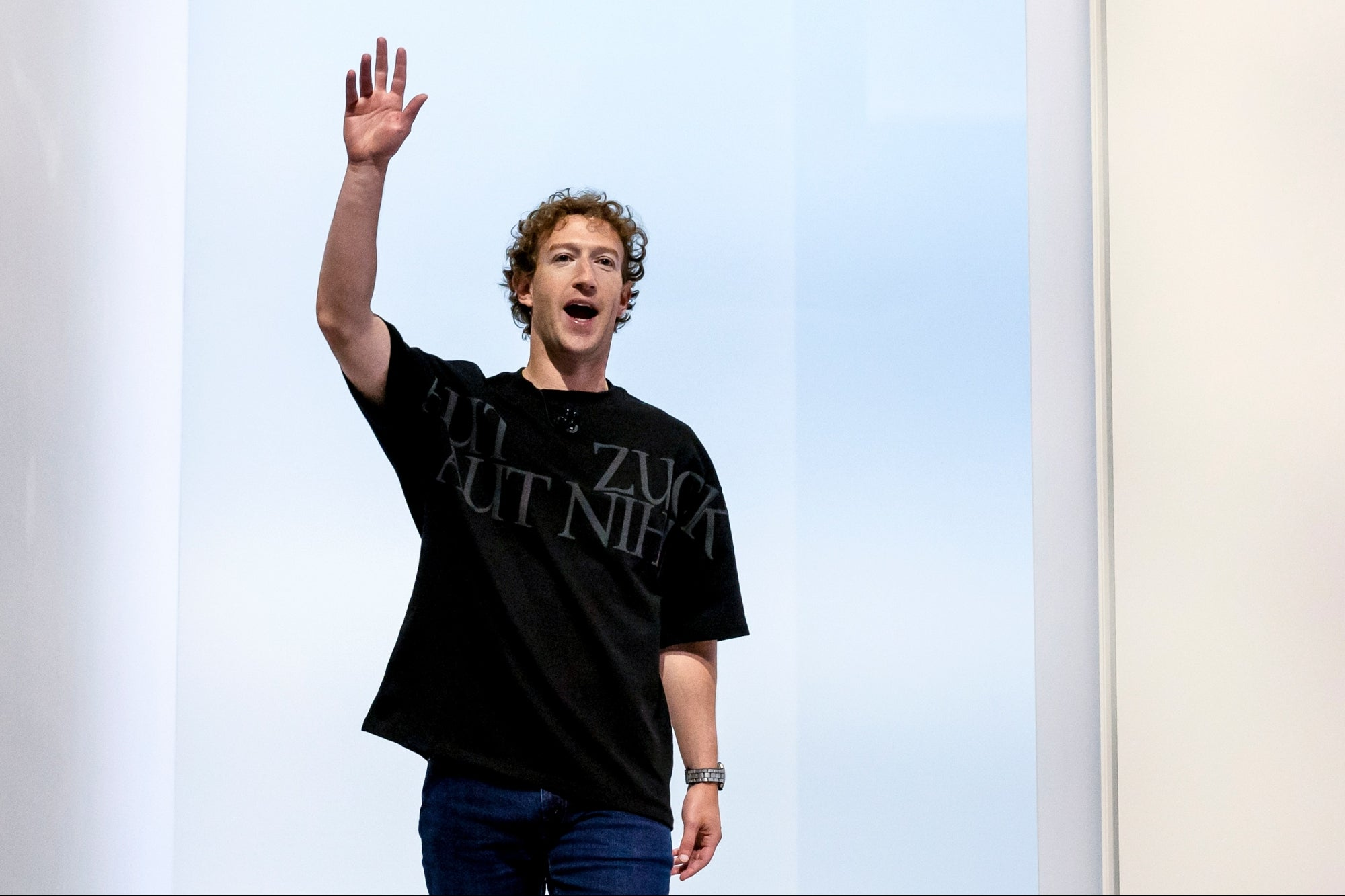 The Battle for AI Talent – Big Tech’s Competitive Recruiting Strategies