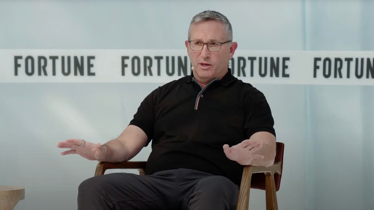 Oura CEO Clears Misconceptions on Data Sharing with DoD and Palantir